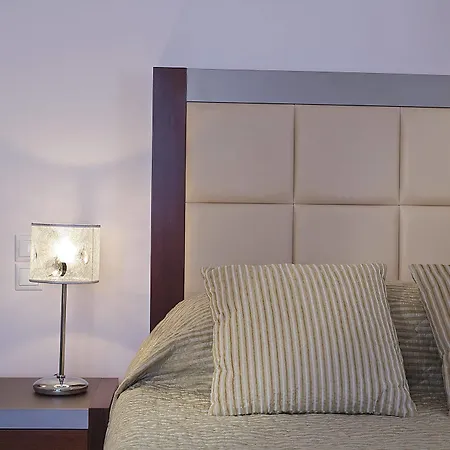 Loizos Stylish Residences Fira (Santorini)